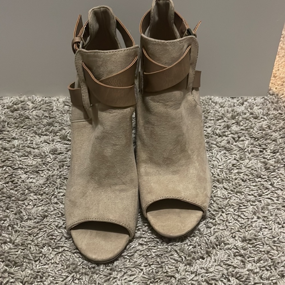 Justfab - Picture 3 of 4